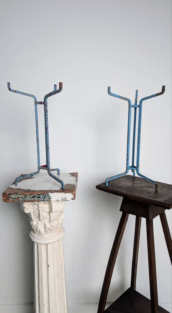 Pair of vintage blue painted steel scientific lab stands - for plants or jewellery - Image 5
