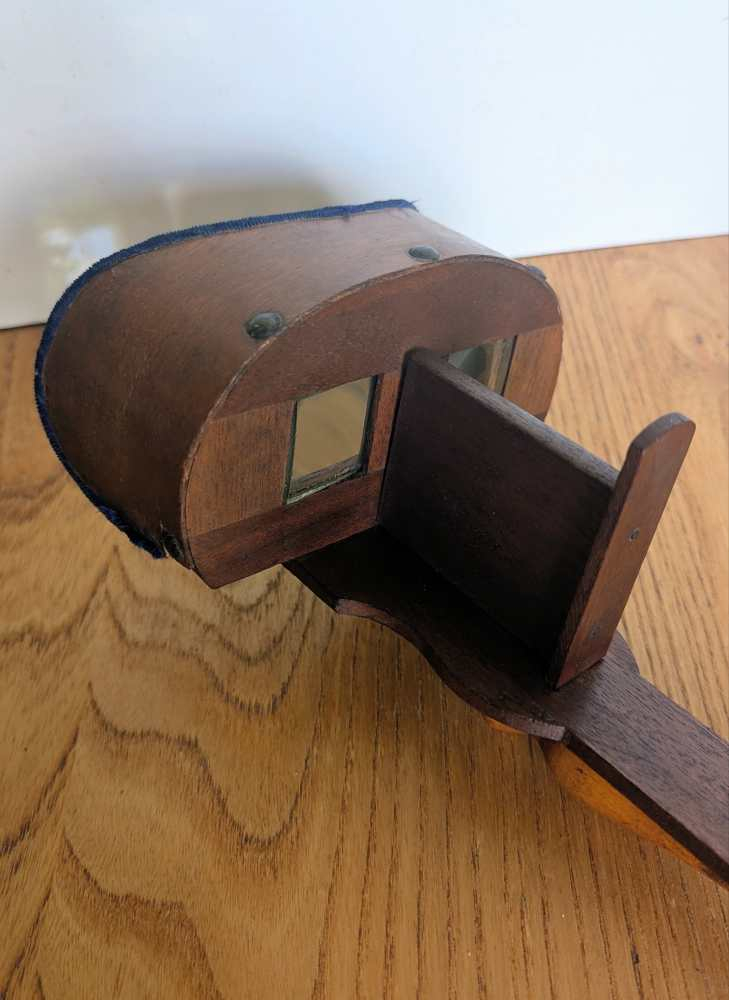 Antique Edwardian Stereoscope 3D image viewer with 10 slides - Image 9