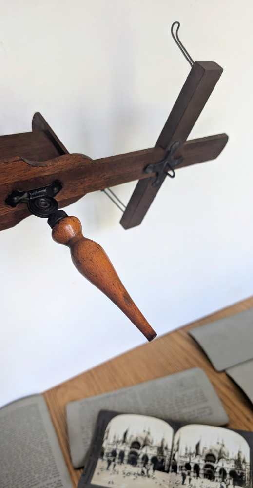 Antique Edwardian Stereoscope 3D image viewer with 10 slides - Image 4