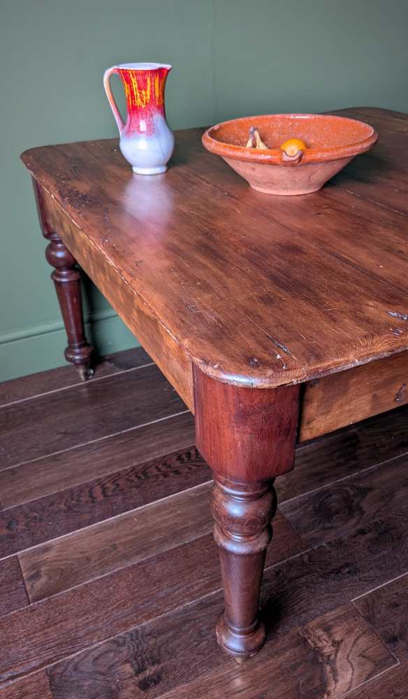 Square pine and mahogany 19th C. dining table on brass casters - Image 6