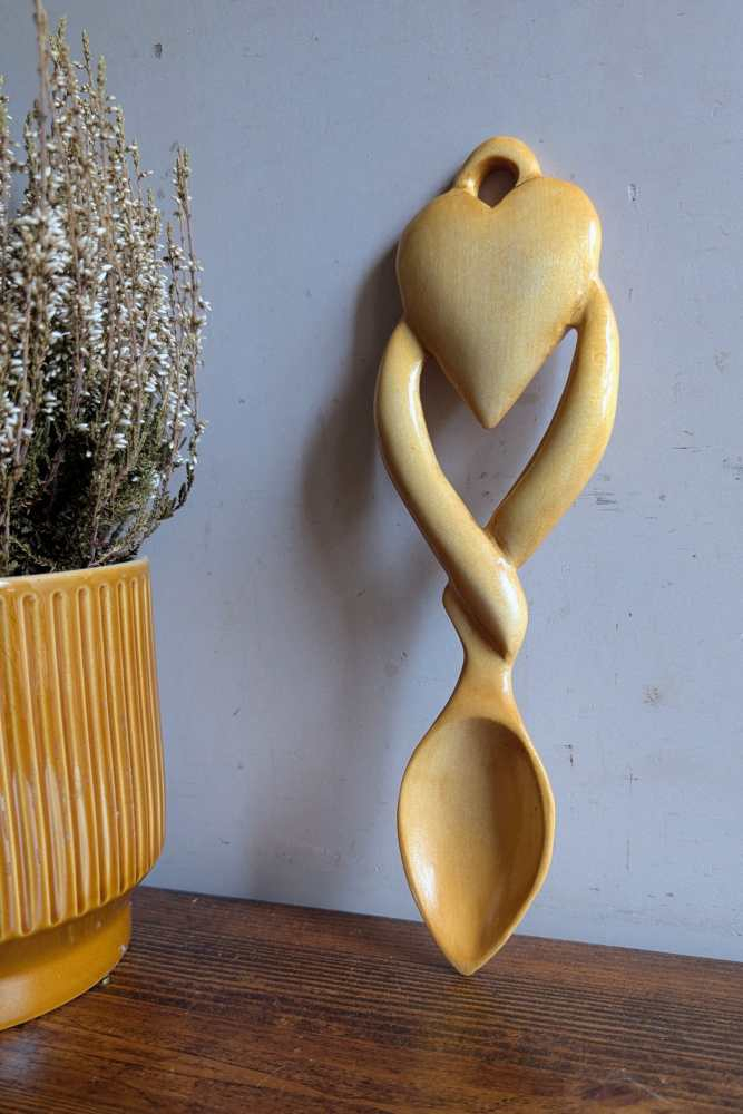 Hand carved Welsh Lovespoon - Image 5