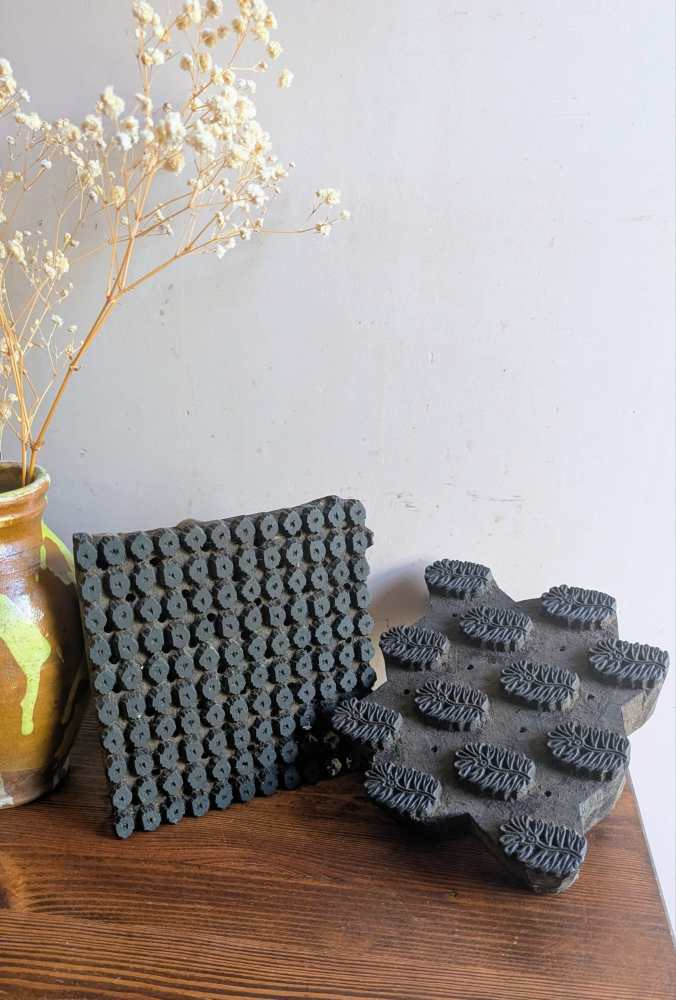 Pair of Indian fabric-printing blocks from Jaipur - Image 8