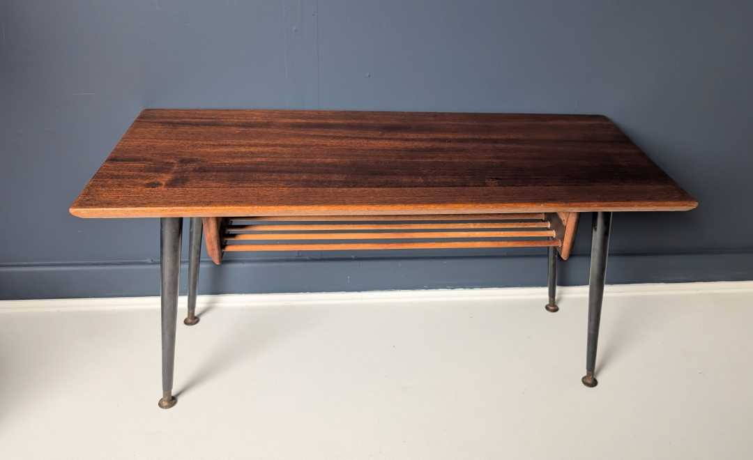 Midcentury teak coffee table with magazine shelf - Image 3