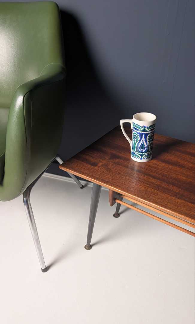 Midcentury teak coffee table with magazine shelf - Image 7