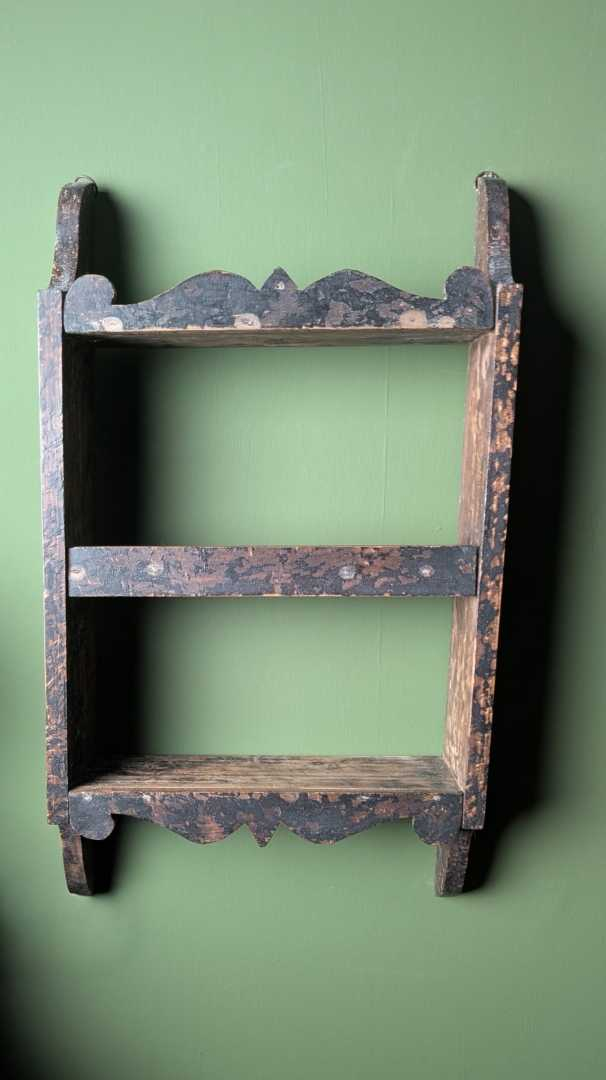 19th century handcut wall shelves - Image 7