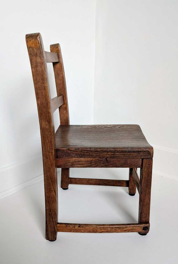 Child's midcentury oak and elm chair - Image 7