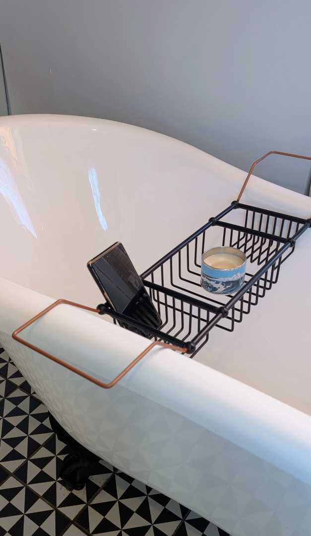 Vintage bath shelf rack - Image 6