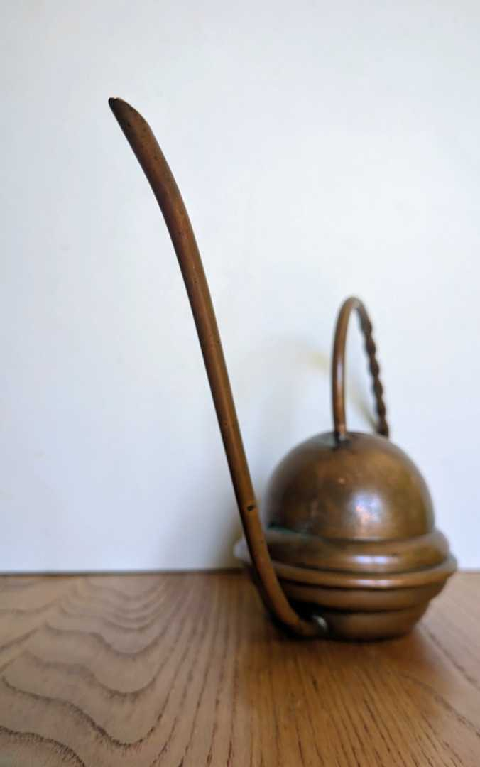 Unique vintage brass watering can - Image 3