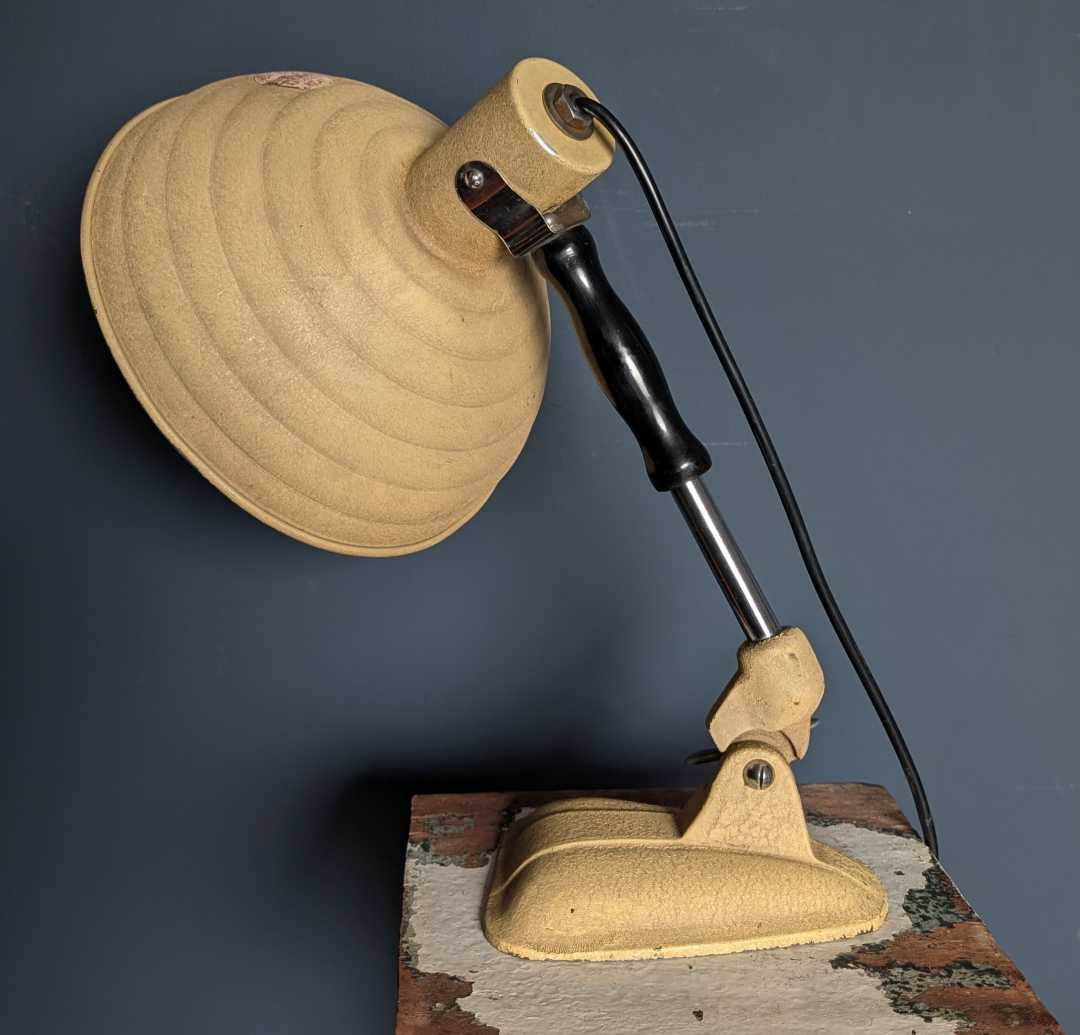 1950s Pifco industrial Medical UV lamp, converted to standard table lamp - Image 5
