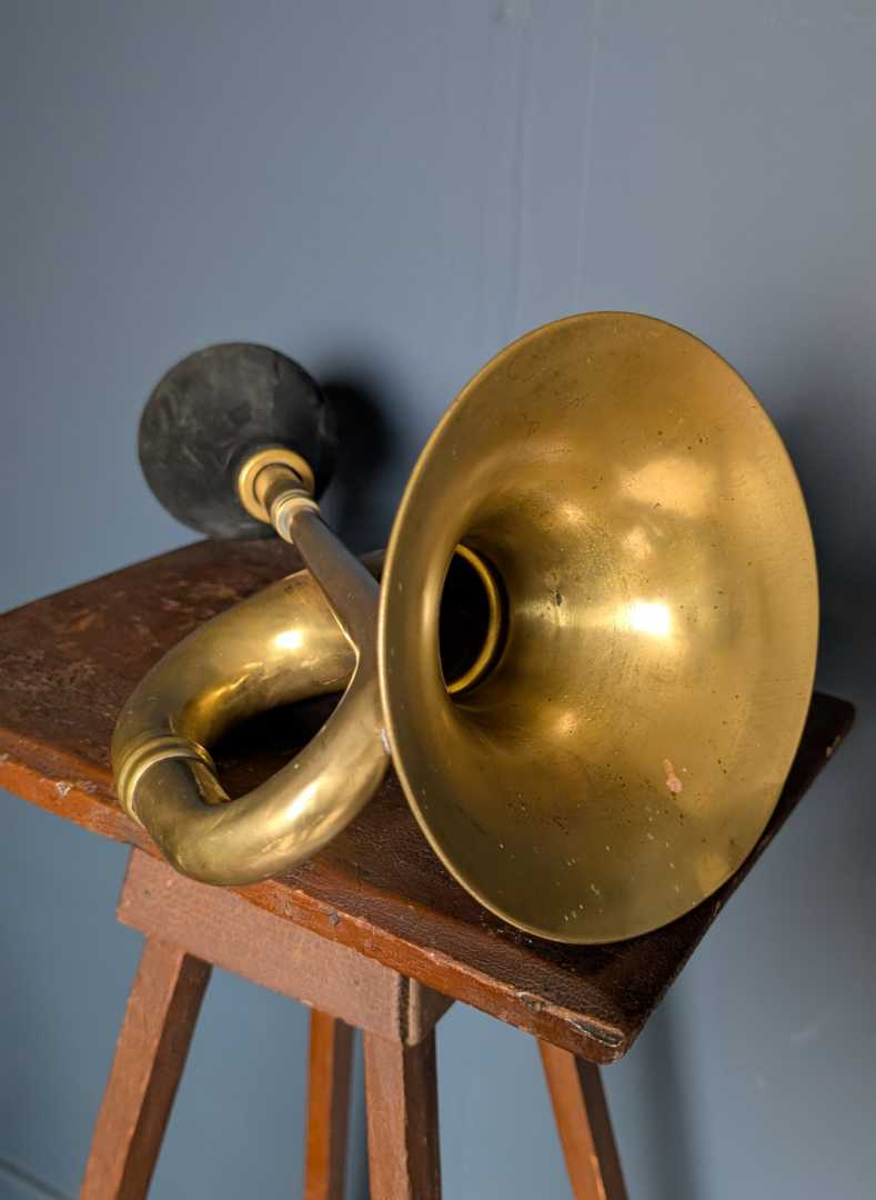 Large vintage brass classic car horn - Image 6