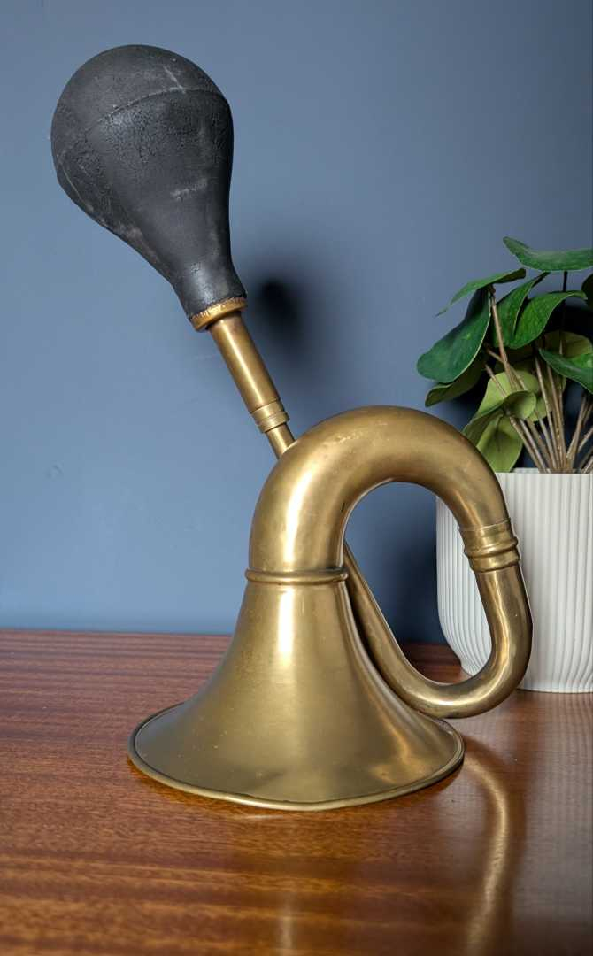 Large vintage brass classic car horn - Image 4