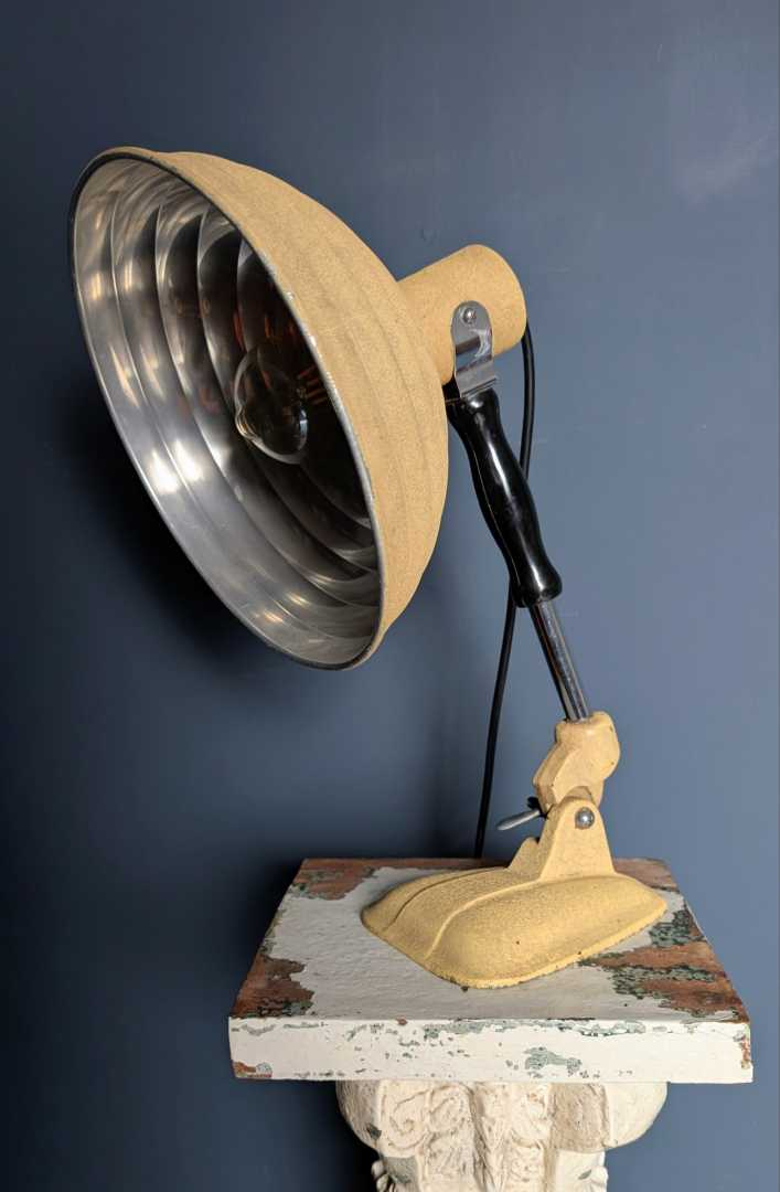 1950s Pifco industrial Medical UV lamp, converted to standard table lamp - Image 4