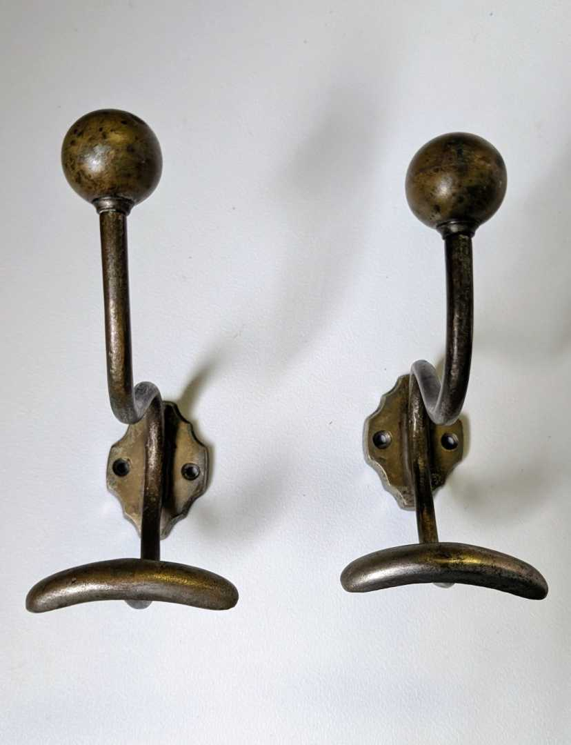 Two French c.1900s brass coat and hat hooks - Image 4