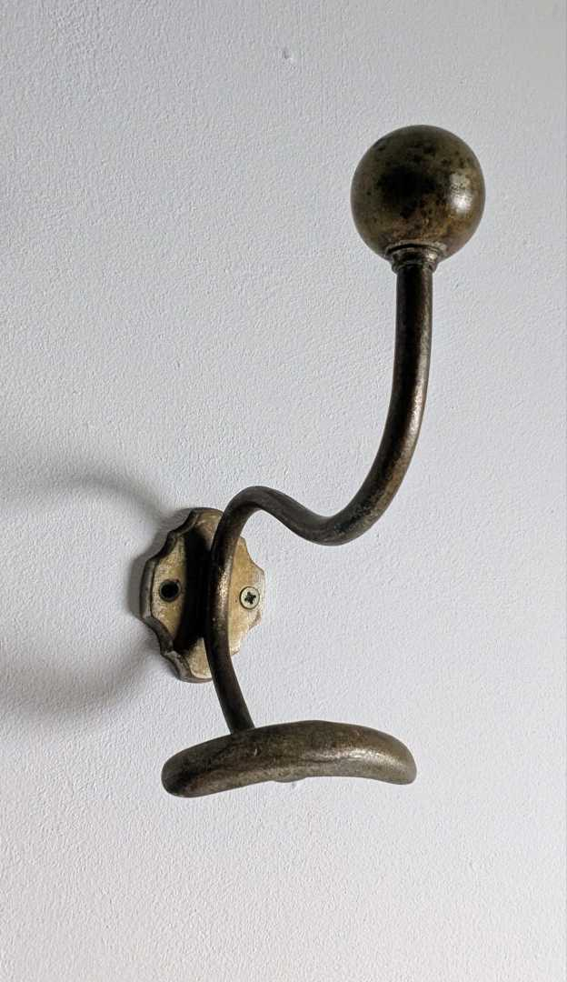 Two French c.1900s brass coat and hat hooks - Image 8