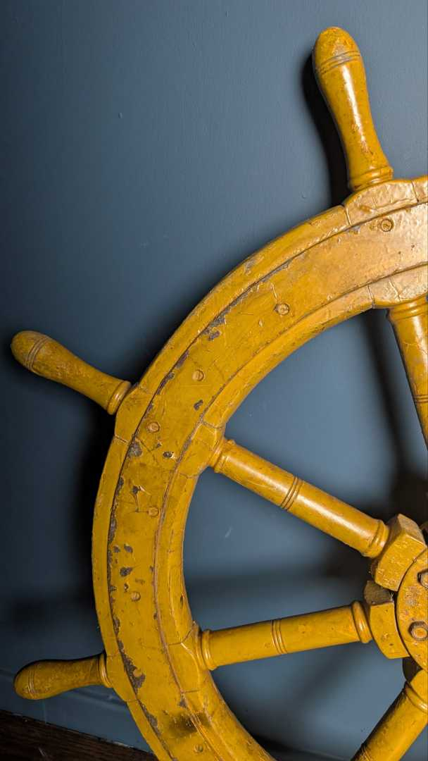 Huge old ships wheel - Image 16