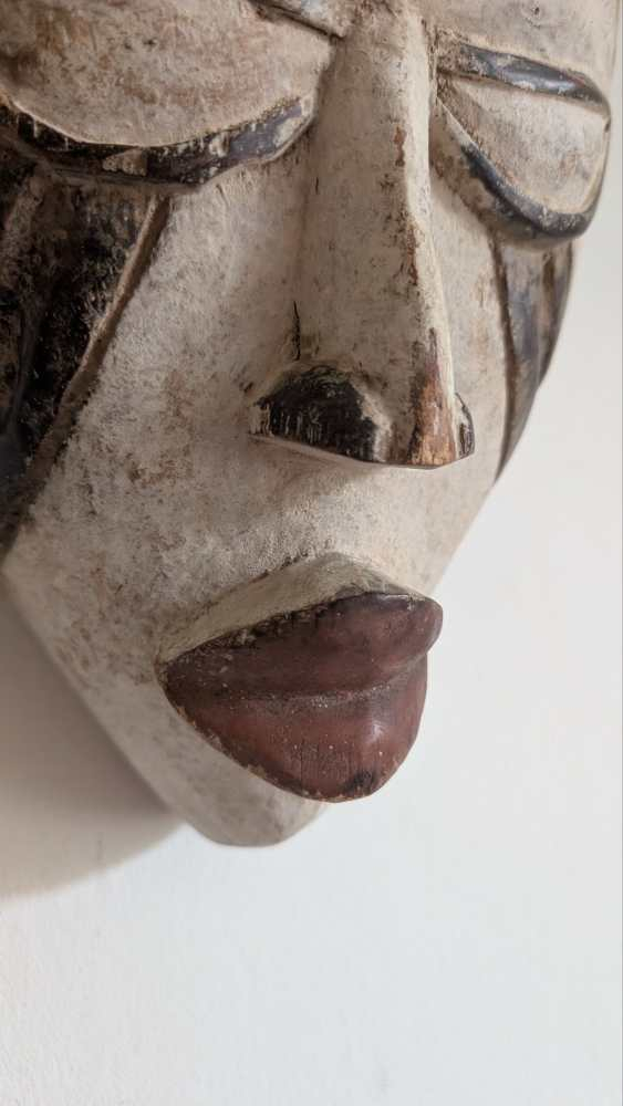 Punu mask replica from Gabon - Image 3