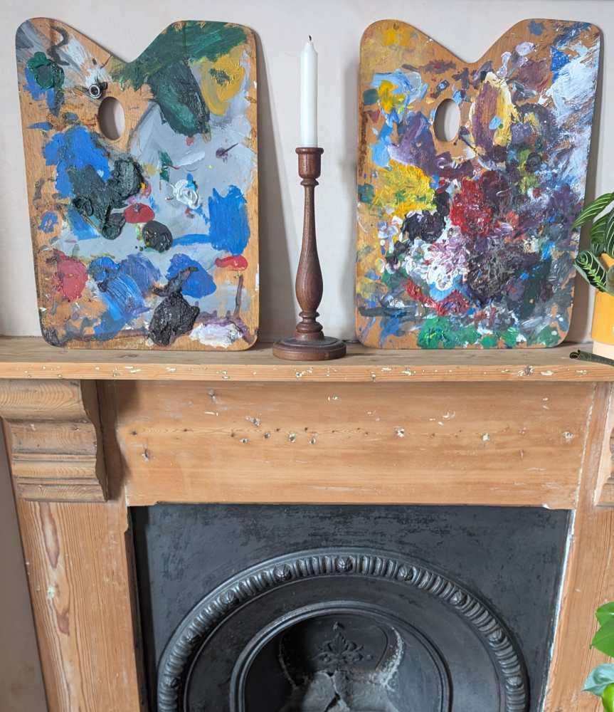 Artist's oil paint palette as decor - Image 9
