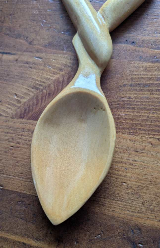 Hand carved Welsh Lovespoon - Image 10
