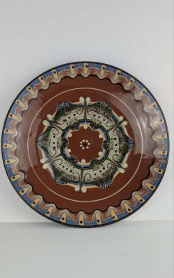 Slipware pottery platter