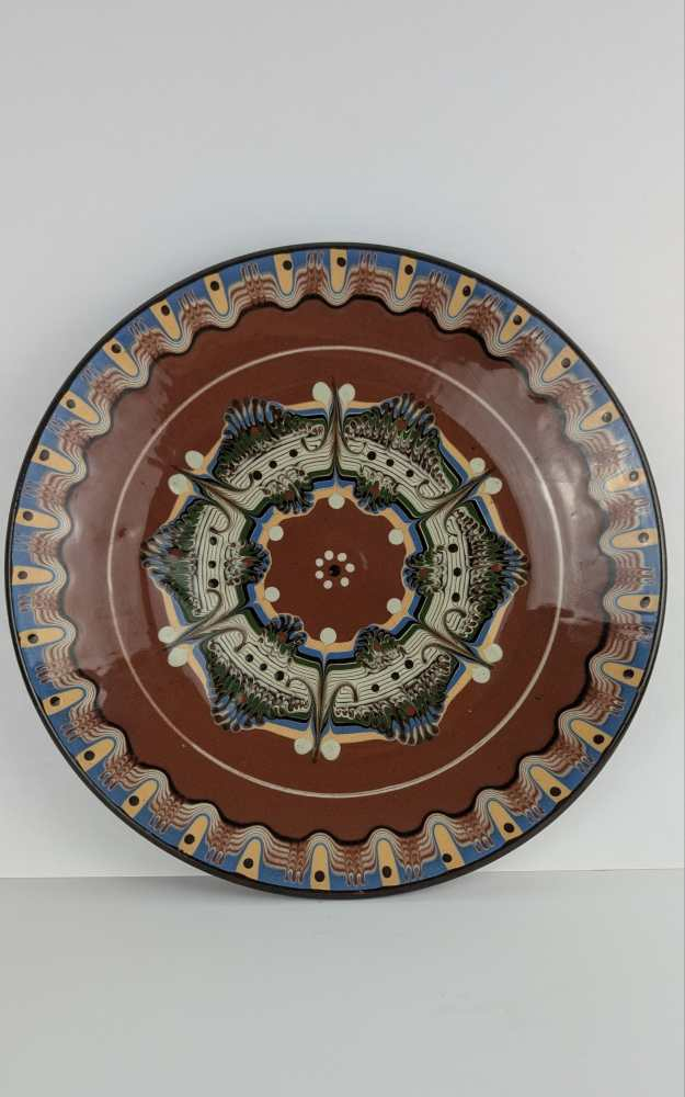 Slipware pottery platter