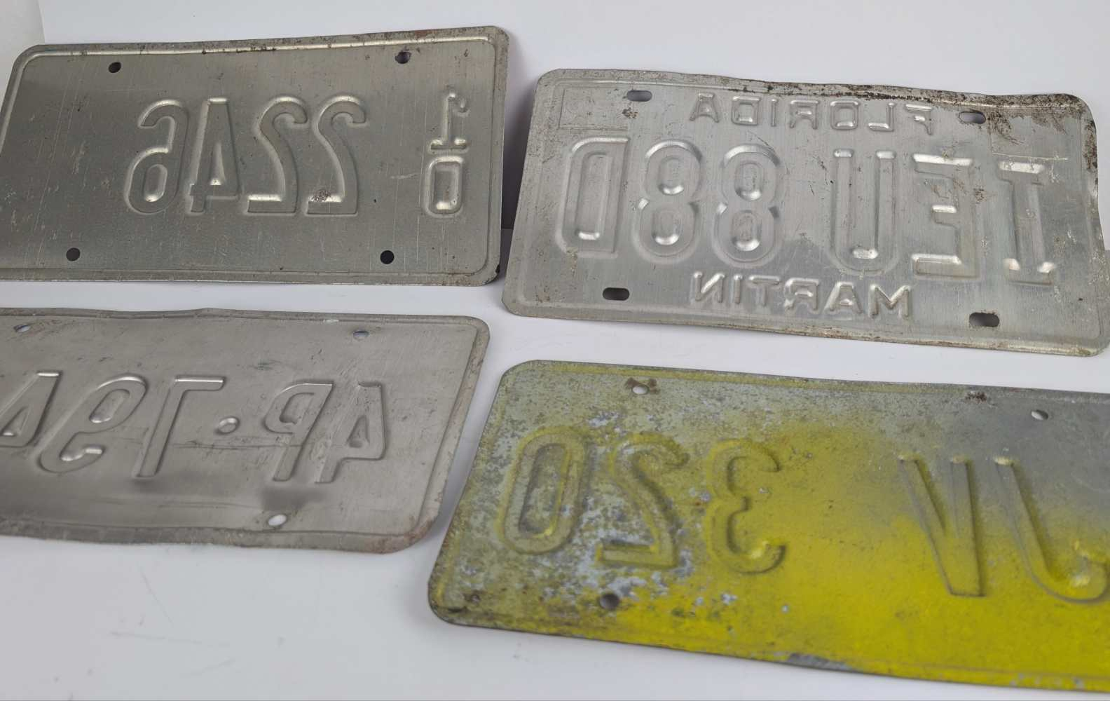 Collection of American vehicle licence plates from the '90s - Image 9