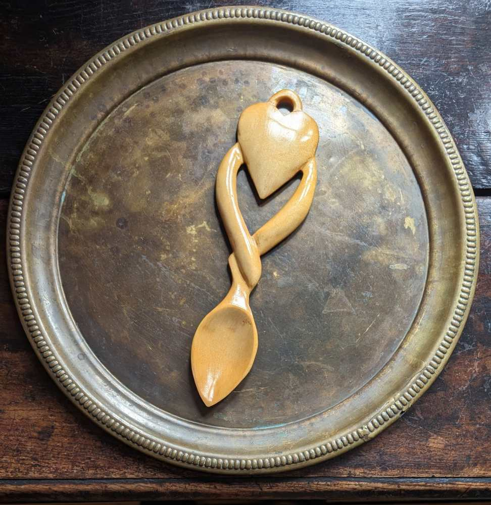 Hand carved Welsh Lovespoon - Image 9