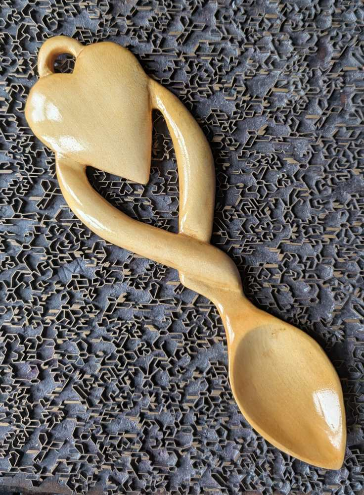 Hand carved Welsh Lovespoon - Image 12