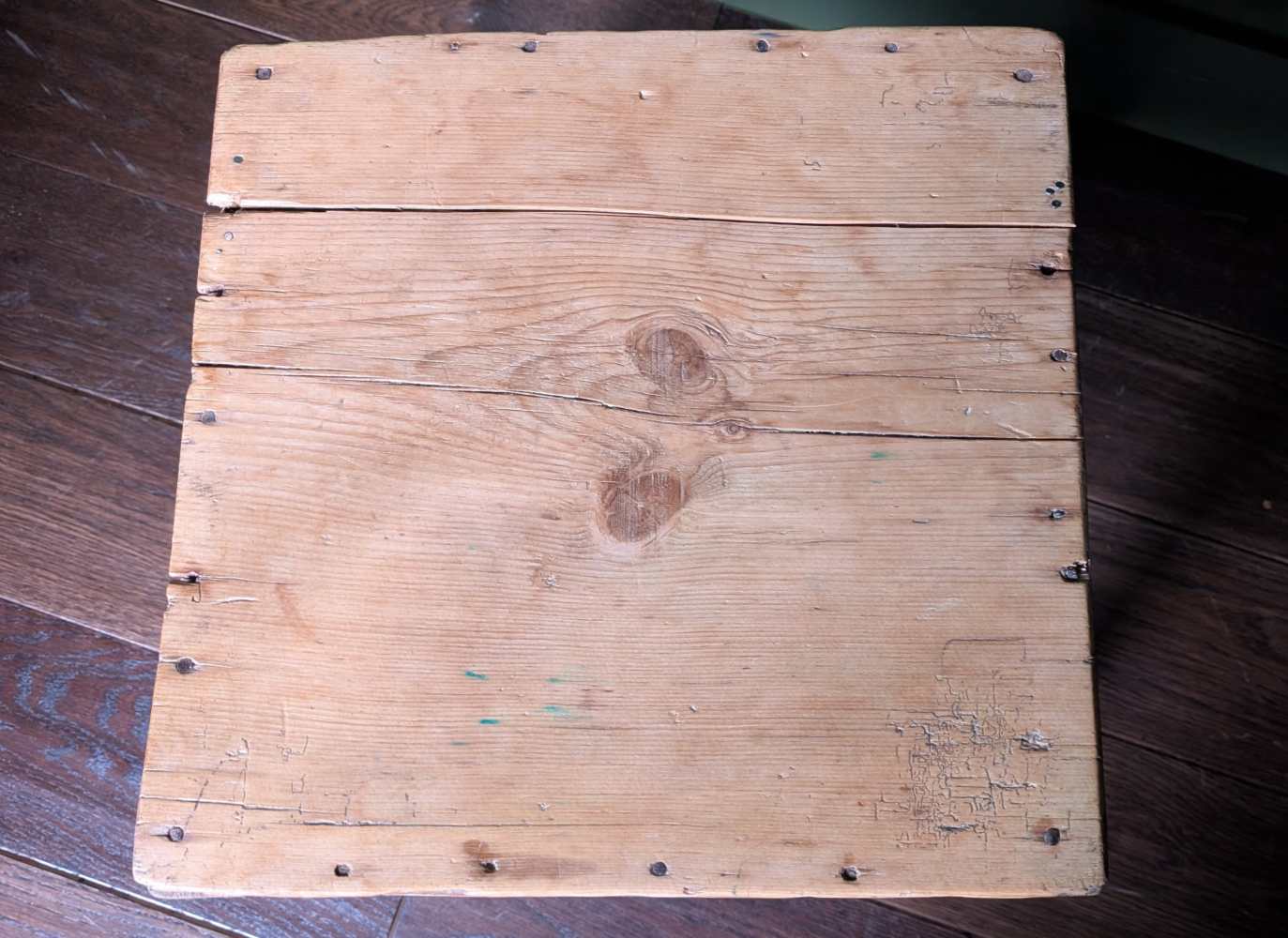 Small rustic pine table - Image 7